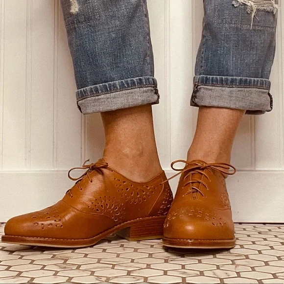 ELF Heartbreak Leather Oxfords size 8
Never worn - Picture 12 of 15